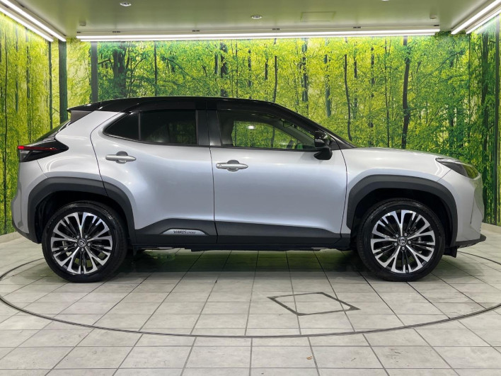 2022 Toyota Yaris Cross 6AA-MXPJ15 (UW-6a239071df633)[12]