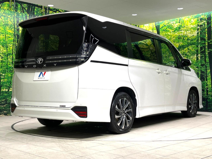 2022 Toyota Voxy 6BA-MZRA90W (UW-6a239085af378)[11]