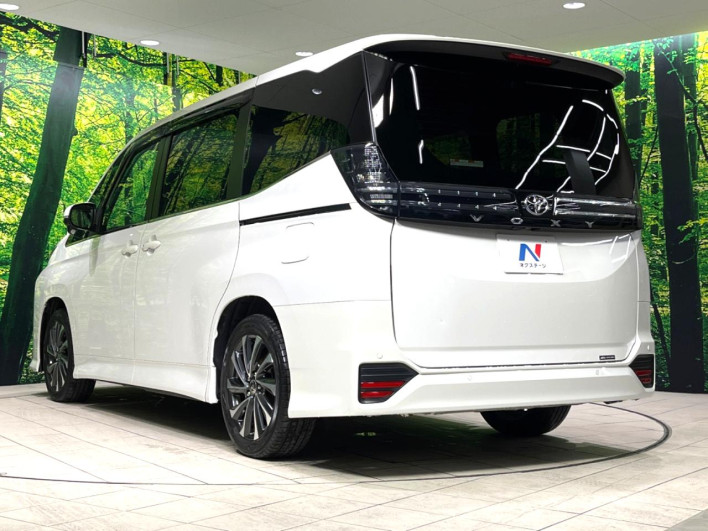 2022 Toyota Voxy 6BA-MZRA90W (UW-6a239085af378)[9]