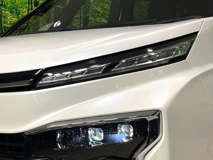 2022 Toyota Voxy 6BA-MZRA90W (UW-6a239085af378)[19]