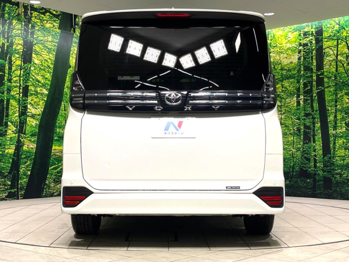 2022 Toyota Voxy 6BA-MZRA90W (UW-6a239085af378)[10]