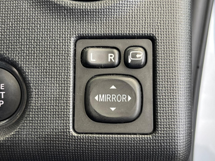 2014 Toyota Spade DBA-NCP141 (UW-6a23908c0f291)[27]
