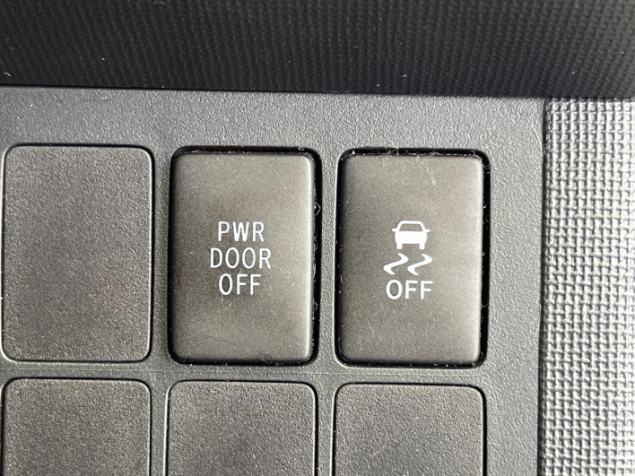 2014 Toyota Spade DBA-NCP141 (UW-6a23908c0f291)[28]