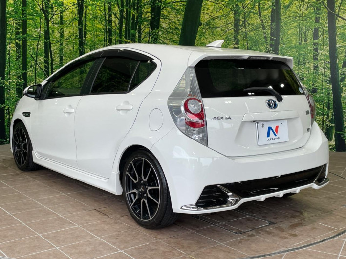 2014 Toyota Aqua DAA-NHP10 (UW-6a23908fa3b5b)[15]