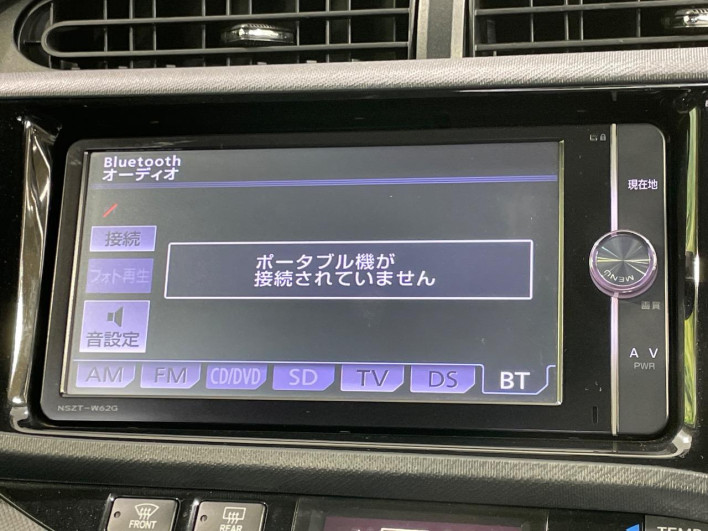 2014 Toyota Aqua DAA-NHP10 (UW-6a23908fa3b5b)[8]