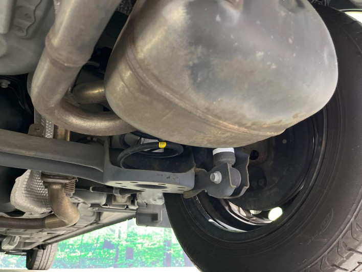 2015 Toyota Aqua DAA-NHP10 (UW-6a23909024967)[8]