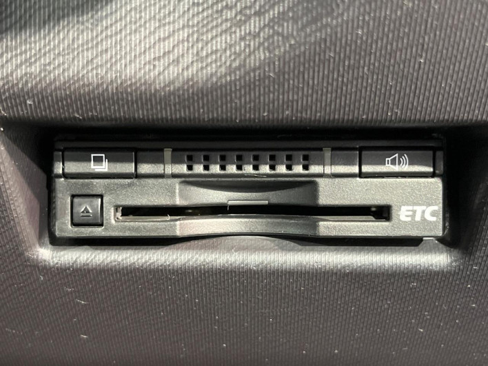 2015 Toyota Aqua DAA-NHP10 (UW-6a23909024967)[18]