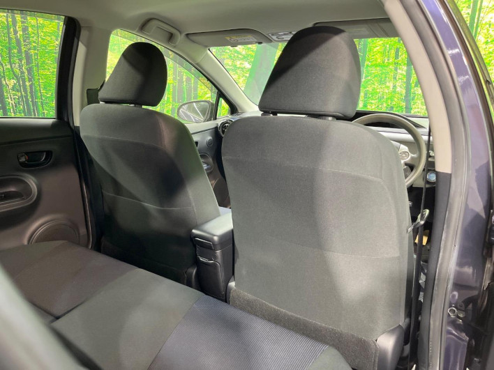 2015 Toyota Aqua DAA-NHP10 (UW-6a23909024967)[14]