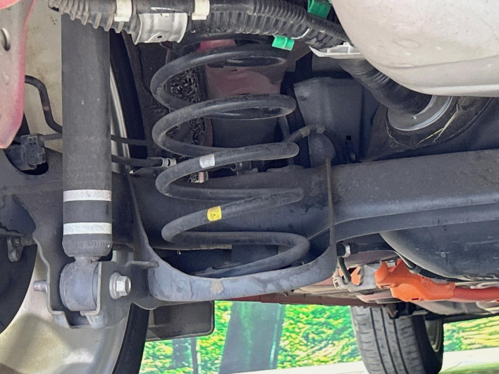 2016 Toyota Aqua DAA-NHP10 (UW-6a239090d031f)[22]