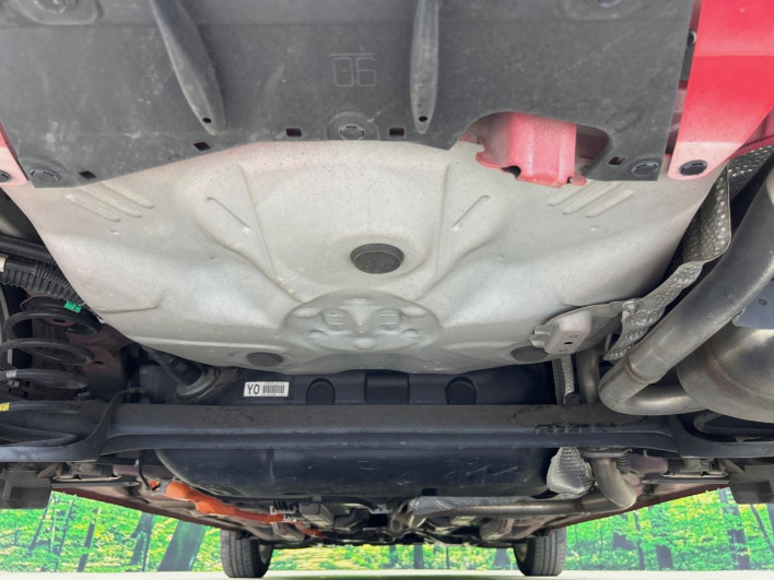 2016 Toyota Aqua DAA-NHP10 (UW-6a239090d031f)[21]
