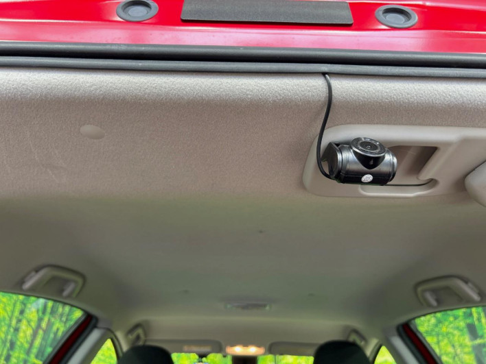 2016 Toyota Aqua DAA-NHP10 (UW-6a239090d031f)[17]