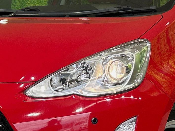 2016 Toyota Aqua DAA-NHP10 (UW-6a239090d031f)[5]