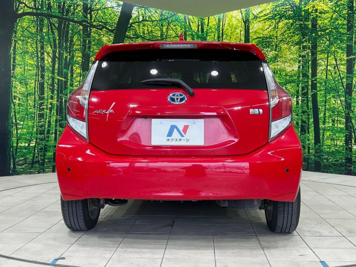 2016 Toyota Aqua DAA-NHP10 (UW-6a239090d031f)[15]