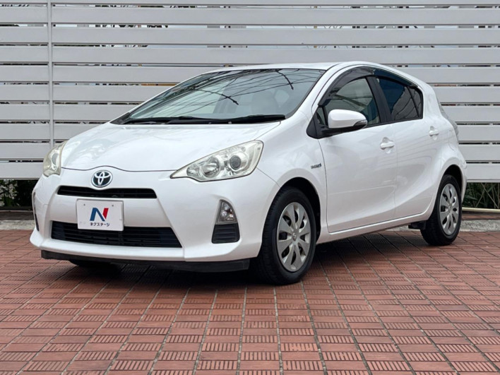 2012 Toyota Aqua DAA-NHP10 (UW-6a23909456c81)[13]