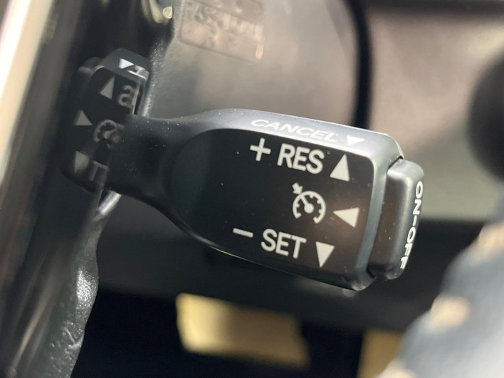 2017 Toyota Aqua DAA-NHP10 (UW-6a2390983e3a1)[24]