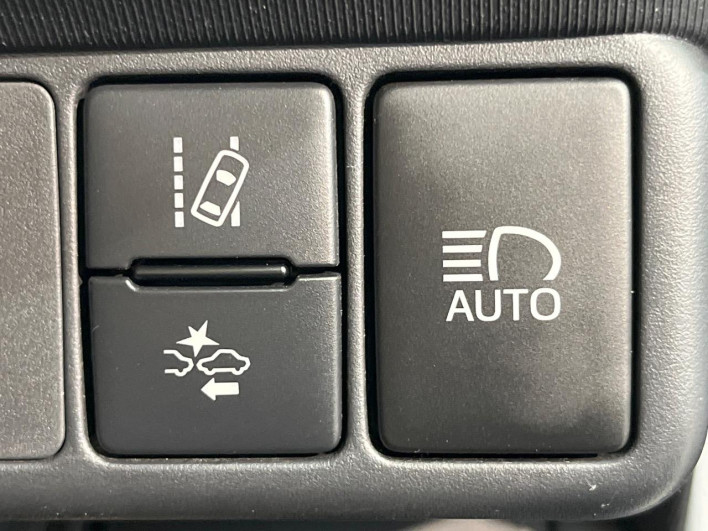 2017 Toyota Aqua DAA-NHP10 (UW-6a2390983e3a1)[19]