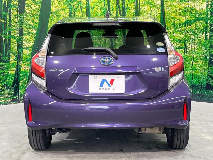 2017 Toyota Aqua DAA-NHP10 (UW-6a2390983e3a1)[4]