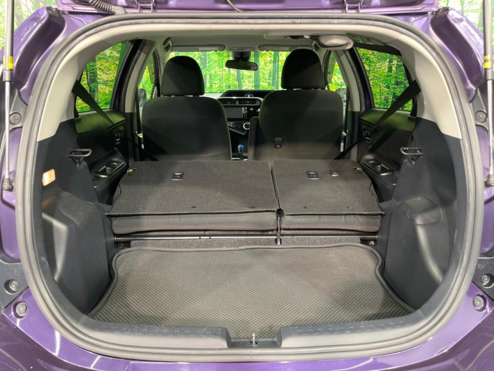 2017 Toyota Aqua DAA-NHP10 (UW-6a2390983e3a1)[11]