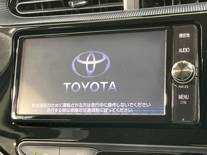 2017 Toyota Aqua DAA-NHP10 (UW-6a2390983e3a1)[21]