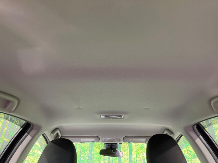 2017 Toyota Aqua DAA-NHP10 (UW-6a2390983e3a1)[12]