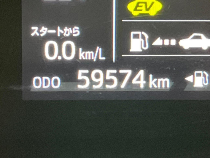 2017 Toyota Aqua DAA-NHP10 (UW-6a2390983e3a1)[2]