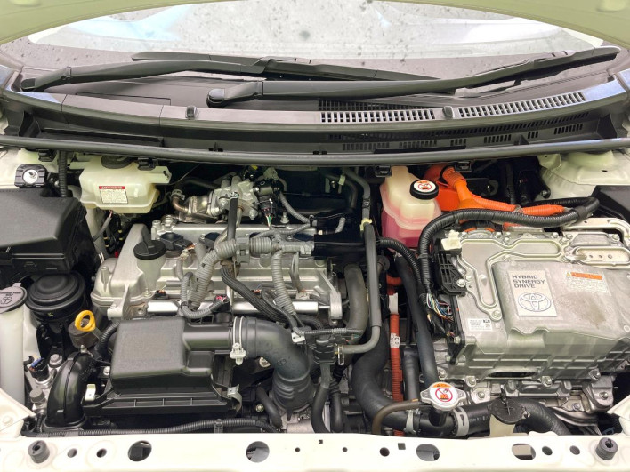 2019 Toyota Aqua DAA-NHP10 (UW-6a23909ab9323)[4]