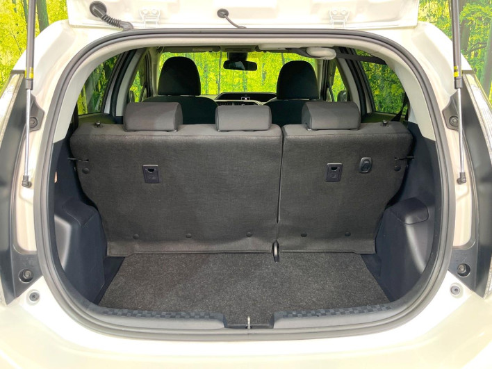 2019 Toyota Aqua DAA-NHP10 (UW-6a23909ab9323)[29]