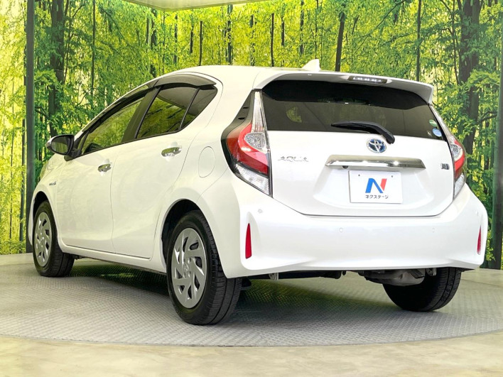 2019 Toyota Aqua DAA-NHP10 (UW-6a23909ab9323)[16]