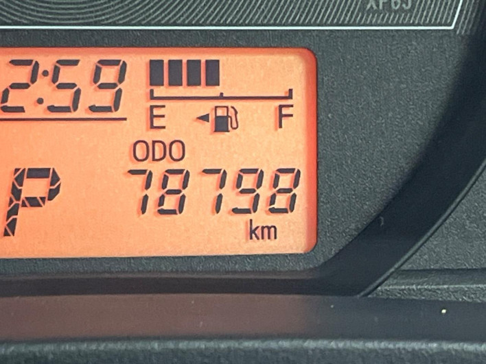 2012 Toyota Vitz DBA-NSP135 (UW-6a23909dc7e13)[2]