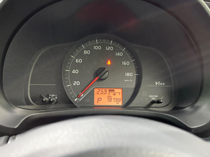 2012 Toyota Vitz DBA-NSP135 (UW-6a23909dc7e13)[24]