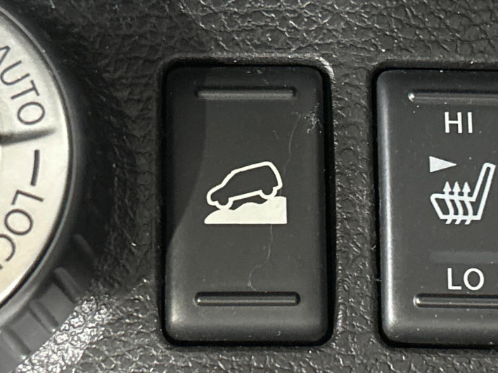 2011 Nissan X-Trail DBA-NT31 (UW-6a2390a191ec4)[23]