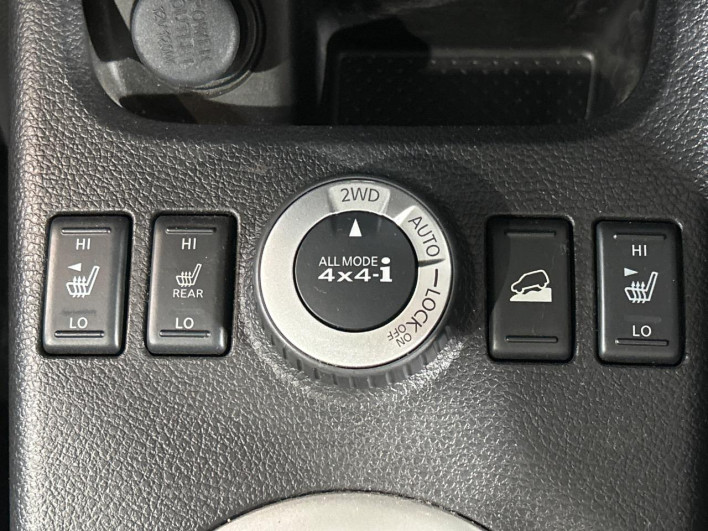 2011 Nissan X-Trail DBA-NT31 (UW-6a2390a191ec4)[19]