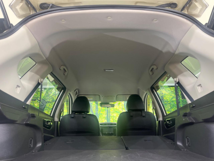 2015 Nissan X-Trail DBA-NT32 (UW-6a2390a410d04)[28]