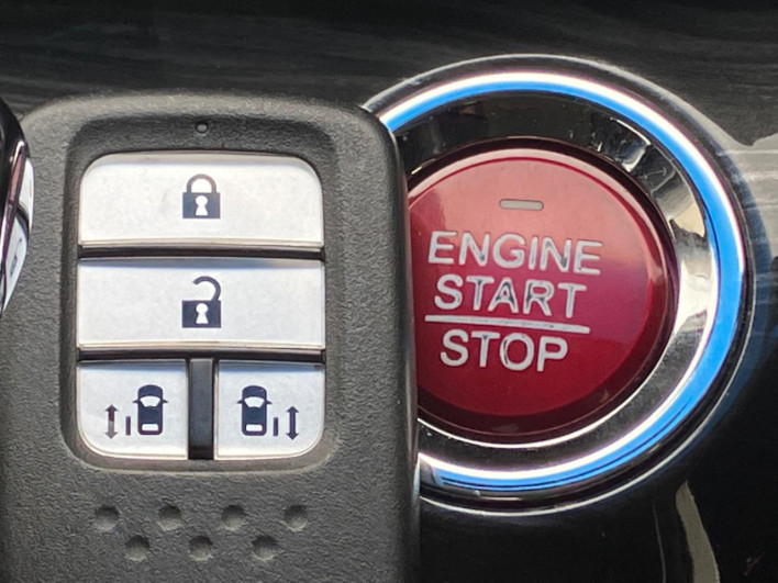 2014 Honda Odyssey DBA-RC1 (UW-6a2390a7966fd)[13]