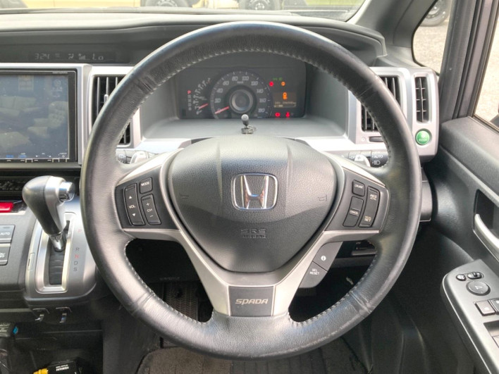 2014 Honda Stepwgn Spada DBA-RK5 (UW-6a2390acdd7e8)[22]
