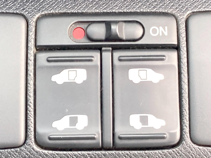 2014 Honda Stepwgn Spada DBA-RK5 (UW-6a2390acdd7e8)[27]
