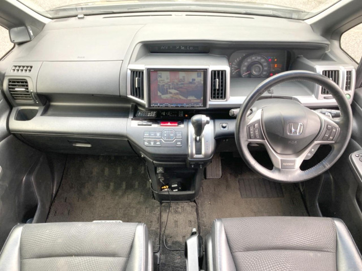 2014 Honda Stepwgn Spada DBA-RK5 (UW-6a2390acdd7e8)[21]