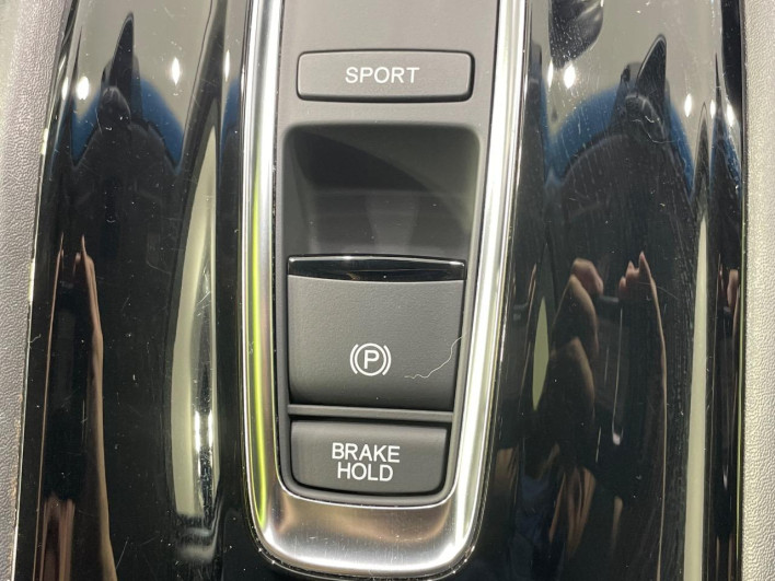 2017 Honda VEZEL DAA-RU3 (UW-6a2390b16cafd)[28]