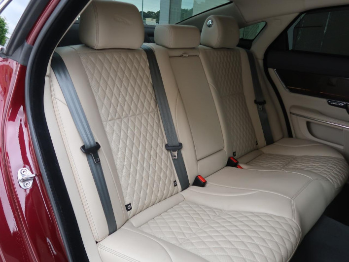 2017 Jaguar XJ CBA-J24MA (UW-6a2390c203d7d)[10]