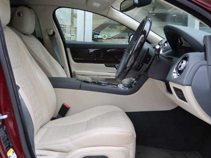 2017 Jaguar XJ CBA-J24MA (UW-6a2390c203d7d)[7]