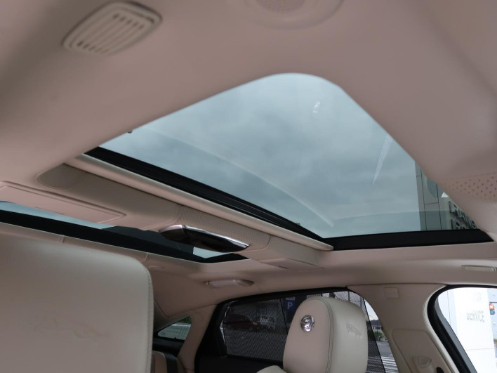 2017 Jaguar XJ CBA-J24MA (UW-6a2390c203d7d)[24]