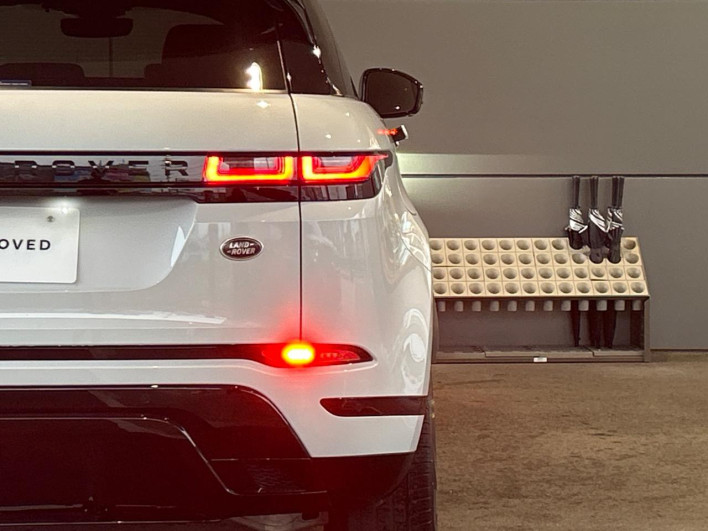 2020 Land Rover Range Rover Evoque 3DA-LZ2NA (UW-6a2390c44b6a6)[11]