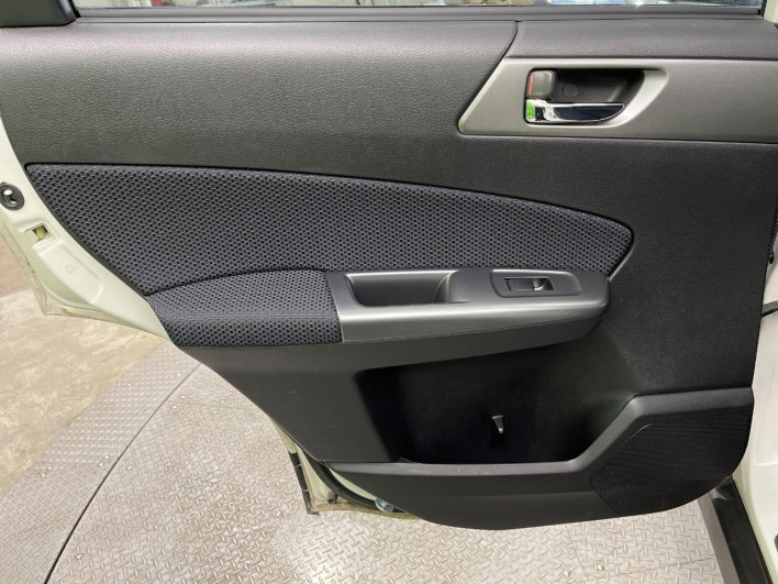 2012 Subaru Forester DBA-SHJ (UW-6a2390c4e4a47)[17]