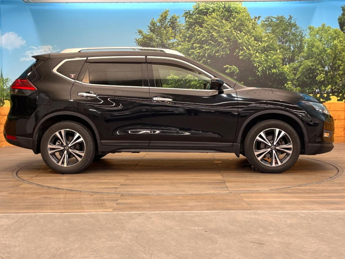 2017 Nissan X-Trail DBA-T32 (UW-6a2390cd46045)[11]