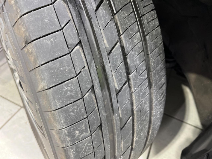 2016 Nissan Elgrand DBA-TNE52 (UW-6a2390cf66133)[10]