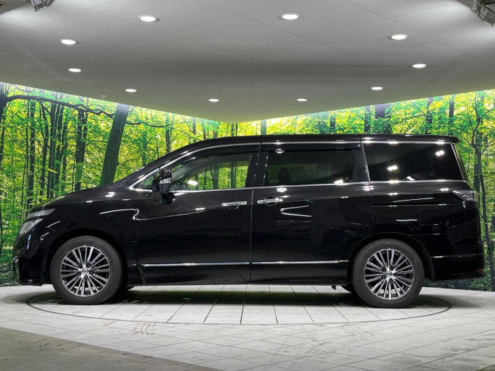 2016 Nissan Elgrand DBA-TNE52 (UW-6a2390cf66133)[13]