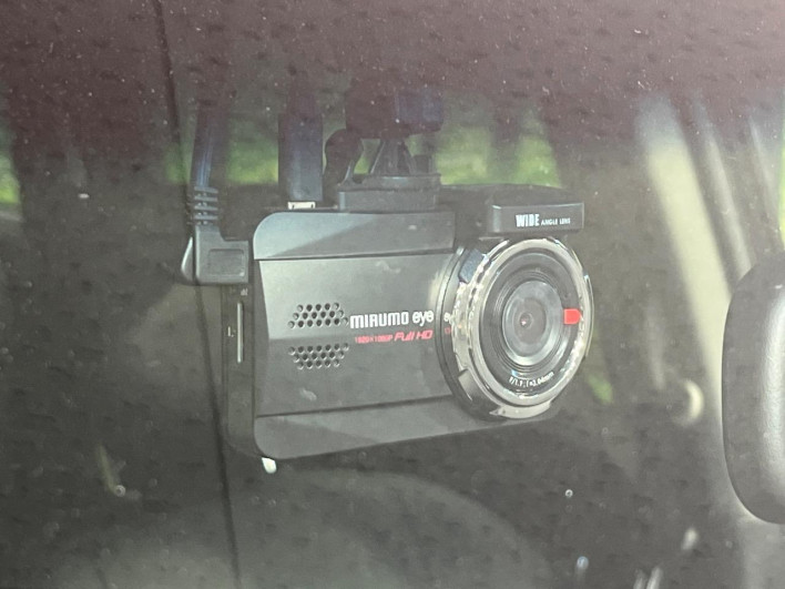 2016 Nissan Elgrand DBA-TNE52 (UW-6a2390cf66133)[5]