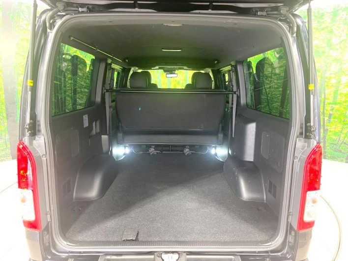 2022 Toyota Hiace Van 3BF-TRH200V (UW-6a2390cf84b66)[18]