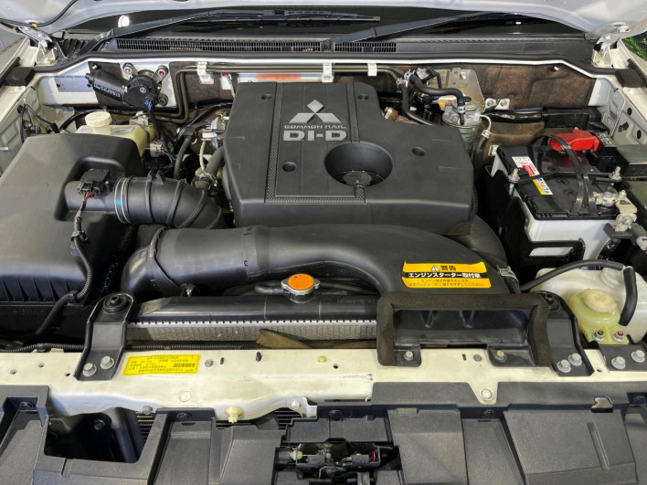 2012 Mitsubishi Pajero LDA-V98W (UW-6a2390db2adac)[4]