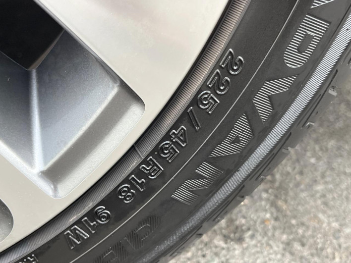 2014 Subaru Levorg DBA-VM4 (UW-6a2390deb218b)[16]